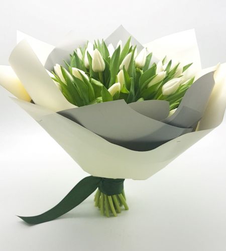 Bukiet "Białe tulipany w papierze"