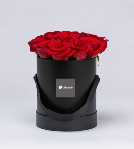 Czerwone róże w czarnym pudełku "M"